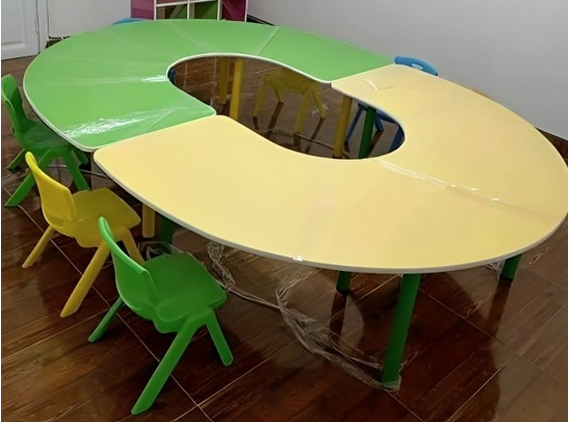 Semicirle table